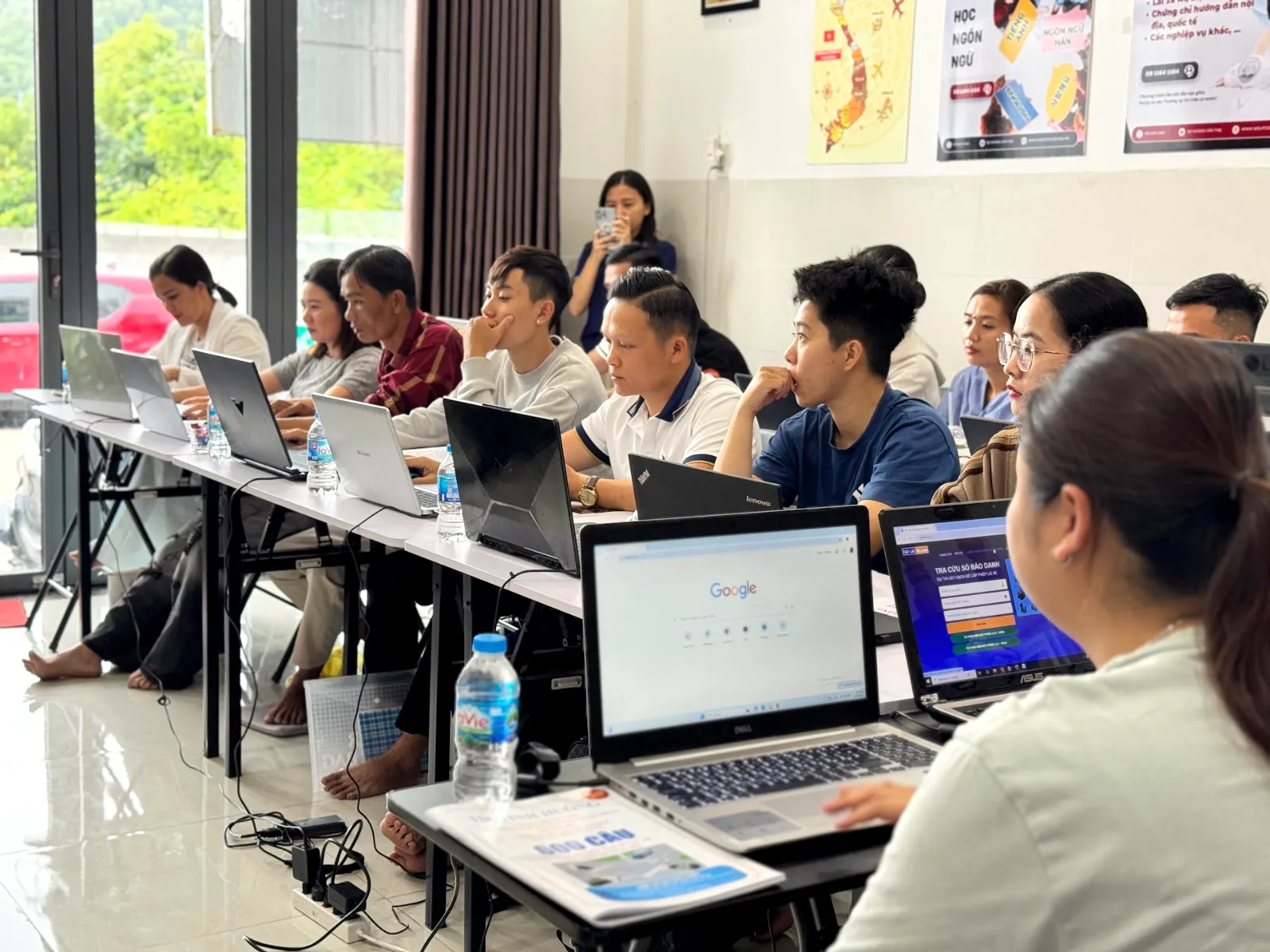 Lớp lý thuyết lái xe ô tô tại Trung tâm đào tạo WEUP Phú Quốc